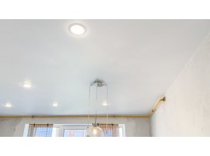 Монтаж потолка на кухне 14 м2 с использованием пленки VIPCEILING серии MONLANGE M9001 (3.80)