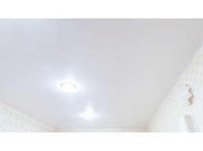 Монтаж потолка в коридоре 5 м2 с использованием пленки VIPCEILING серии MONLANGE M9001 (2.15)