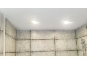 Монтаж потолка в ванной 3 м2 с использованием пленки VIPCEILING серии MONLANGE M9001 (2.15)