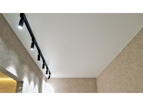 Монтаж потолка в коридоре 6 м2 с использованием пленки VIPCEILING серии MONLANGE M9001 (2.15)