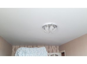 Монтаж потолка в гостиной 17 м2 с использованием пленки VIPCEILING серии MONLANGE M9001 (3.25)