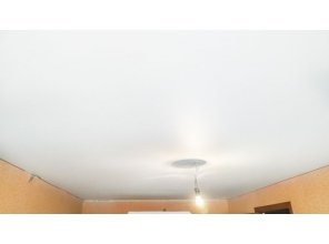 Монтаж потолка для зала 17 м2 с использованием пленки VIPCEILING серии MONLANGE M9001 (3.25)