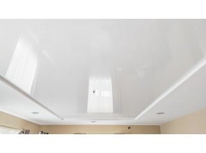 Монтаж потолка на кухне 16 м2 с использованием пленки VIPCEILING серии MONLANGE L9001 (2.60)