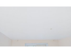 Монтаж потолка в спальне 13 м2 с использованием пленки VIPCEILING серии MONLANGE S9020 (3.25)