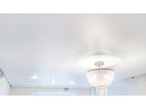 Монтаж потолка для зала 17 м2 с использованием пленки VIPCEILING серии MONLANGE M9001 (3.25)