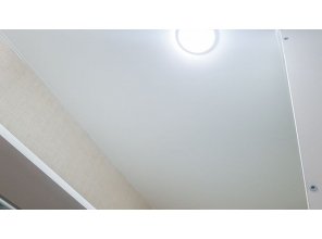 Монтаж потолка в прихожей 2 м2 с использованием пленки VIPCEILING серии MONLANGE L9001 (1.65)