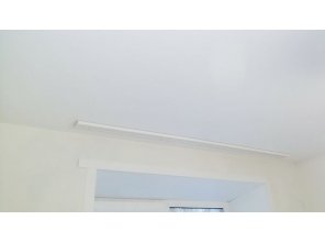 Монтаж потолка в квартире 30 м2 с использованием пленки VIPCEILING серии MONLANGE M9001 (4.00)