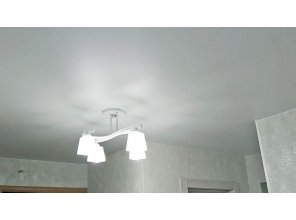 Монтаж потолка в прихожей 8 м2 с использованием пленки VIPCEILING серии MONLANGE M9001 (3.25)