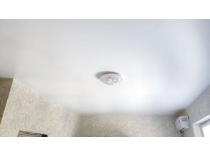 Монтаж потолка в спальне 20 м2 с использованием пленки VIPCEILING серии MONLANGE S9020 (4.35)