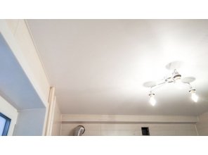 Монтаж потолка на кухне 5 м2 с использованием пленки VIPCEILING серии MONLANGE S9020 (2.15)