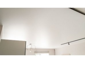 Монтаж потолка для зала 36 м2 с использованием пленки VIPCEILING серии MONLANGE M9001 (5.40)