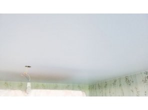 Монтаж потолка в спальне 12 м2 с использованием пленки VIPCEILING серии MONLANGE S9020 (3.25)