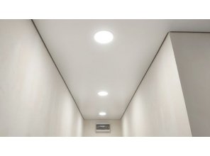 Монтаж потолка в прихожей 11 м2 с использованием пленки VIPCEILING серии MONLANGE S7020 (5.40)