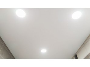 Монтаж потолка в ванной 5 м2 с использованием пленки VIPCEILING серии MONLANGE S9020 (3.50)