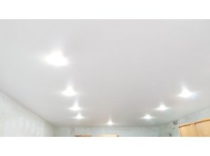 Монтаж потолка для зала 17 м2 с использованием пленки VIPCEILING серии MONLANGE M9001 (3.25)