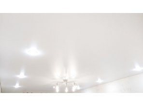 Монтаж потолка для зала 17 м2 с использованием пленки VIPCEILING серии MONLANGE S9020 (3.25)