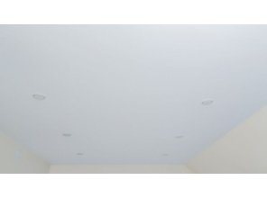 Монтаж потолка в спальне 13 м2 с использованием пленки VIPCEILING серии MONLANGE M9001 (2.60)