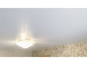 Монтаж потолка в спальне 12 м2 с использованием пленки VIPCEILING серии MONLANGE S9020 (3.25)