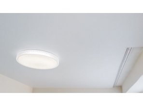 Монтаж потолка в спальне 10 м2 с использованием пленки VIPCEILING серии MONLANGE M9001 (2.60)