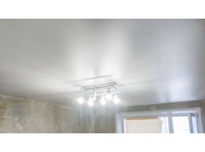 Монтаж потолка для зала 20 м2 с использованием пленки VIPCEILING серии MONLANGE M9001 (3.50)