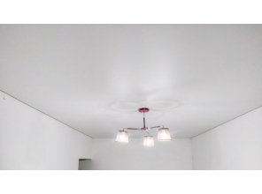 Монтаж потолка в спальне 17 м2 с использованием пленки VIPCEILING серии MONLANGE M9001 (2.60)