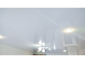 Монтаж потолка для зала 17 м2 с использованием пленки VIPCEILING серии MONLANGE L9001 (3.25)