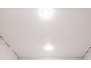 Монтаж потолка в прихожей 4 м2 с использованием пленки VIPCEILING серии MONLANGE M9001 (2.15)