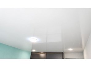 Монтаж потолка в спальне 14 м2 с использованием пленки VIPCEILING серии MONLANGE L9001 (3.25)