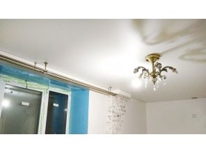 Монтаж потолка на кухне 11 м2 с использованием пленки VIPCEILING серии MONLANGE M9001 (2.60)