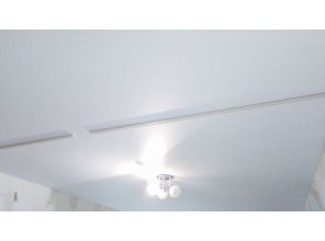 Монтаж потолка для зала 18 м2 с использованием пленки VIPCEILING серии MONLANGE M9001 (3.50)