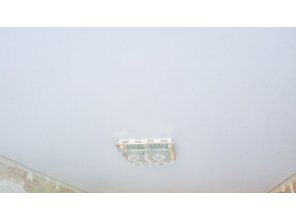 Монтаж потолка для зала 16 м2 с использованием пленки VIPCEILING серии MONLANGE M9001 (3.25)