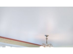 Монтаж потолка для зала 18 м2 с использованием пленки VIPCEILING серии MONLANGE M9001 (4.35)