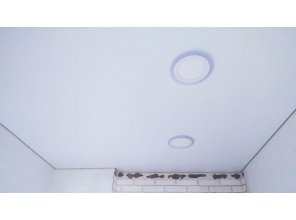 Монтаж потолка в коридоре 4 м2 с использованием пленки VIPCEILING серии MONLANGE M9001 (2.15)