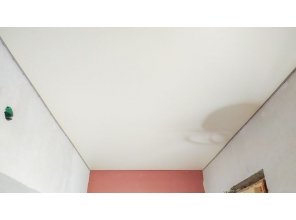 Монтаж потолка в коридоре 5 м2 с использованием пленки VIPCEILING серии MONLANGE M9057 (3.50)