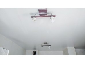 Монтаж потолка в гостиной 20 м2 с использованием пленки VIPCEILING серии MONLANGE S9020 (4.90)