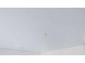 Монтаж потолка на кухне 10 м2 с использованием пленки VIPCEILING серии MONLANGE S9020 (3.25)