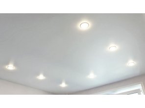 Монтаж потолка для зала 16 м2 с использованием пленки VIPCEILING серии MONLANGE M9001 (3.50)