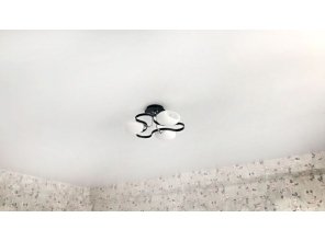 Монтаж потолка в гостиной 16 м2 с использованием пленки VIPCEILING серии MONLANGE S9020 (3.80)