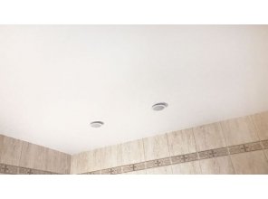 Монтаж потолка в ванной 4 м2 с использованием пленки VIPCEILING серии MONLANGE M9001 (2.15)