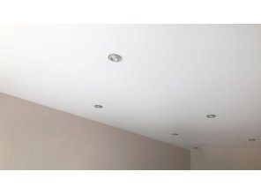 Монтаж потолка для зала 19 м2 с использованием пленки VIPCEILING серии MONLANGE M9001 (3.50)