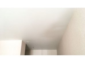 Монтаж потолка в квартире 20 м2 с использованием пленки VIPCEILING серии MONLANGE M9001 (3.50)