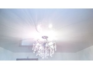 Монтаж потолка для зала 18 м2 с использованием пленки VIPCEILING серии MONLANGE L9001 (3.50)