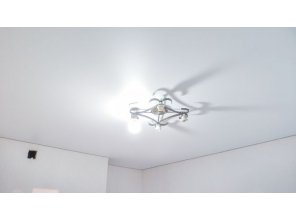 Монтаж потолка на кухне 10 м2 с использованием пленки VIPCEILING серии MONLANGE M9001 (3.25)