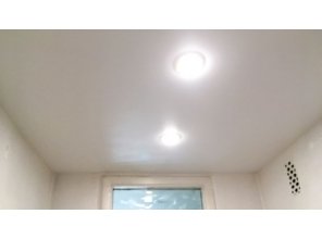 Монтаж потолка в ванной 3 м2 с использованием пленки VIPCEILING серии MONLANGE M9001 (3.50)