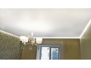 Монтаж потолка в спальне 10 м2 с использованием пленки VIPCEILING серии MONLANGE M9001 (3.50)