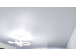 Монтаж потолка в спальне 12 м2 с использованием пленки VIPCEILING серии MONLANGE S9020 (3.25)