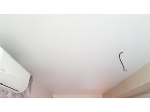 Монтаж потолка в спальне 9 м2 с использованием пленки VIPCEILING серии MONLANGE M9001 (2.15)