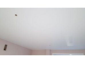 Монтаж потолка для зала 27 м2 с использованием пленки VIPCEILING серии MONLANGE M9001 (4.00)