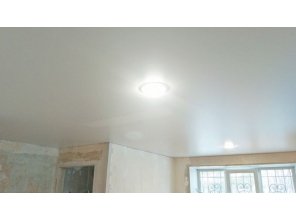 Монтаж потолка для зала 18 м2 с использованием пленки VIPCEILING серии MONLANGE S9020 (4.35)