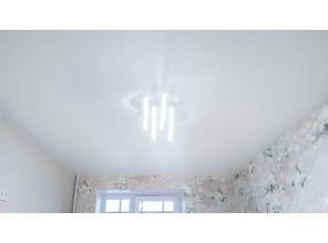 Монтаж потолка в спальне 12 м2 с использованием пленки VIPCEILING серии MONLANGE S9020 (2.60)